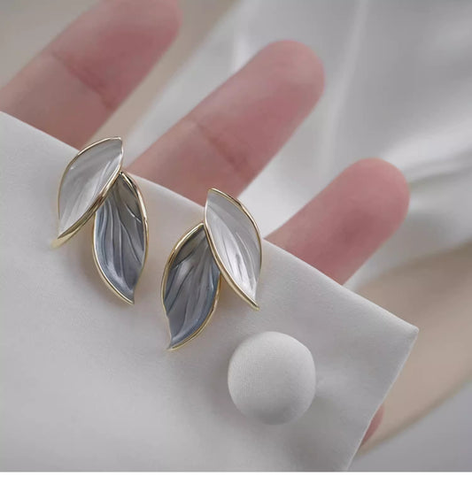Petal Blink - Earrings